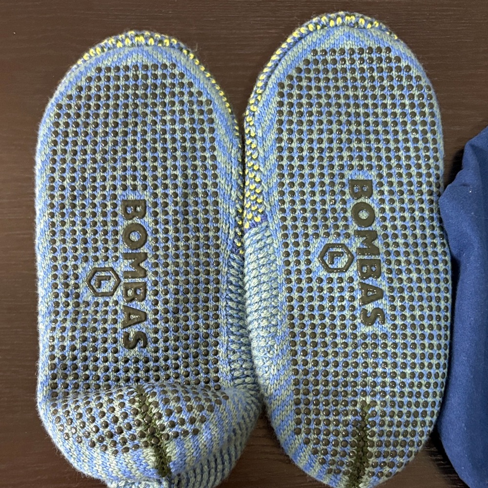 Bombas Navy Gripper Slipper with Bag - Picture 6 of 6